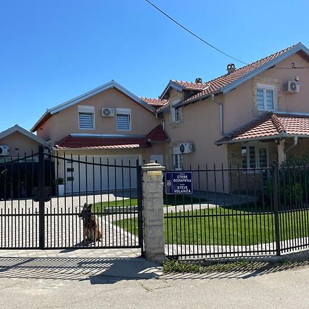 Apartman Diamond Lux Surcin Bagian luar foto