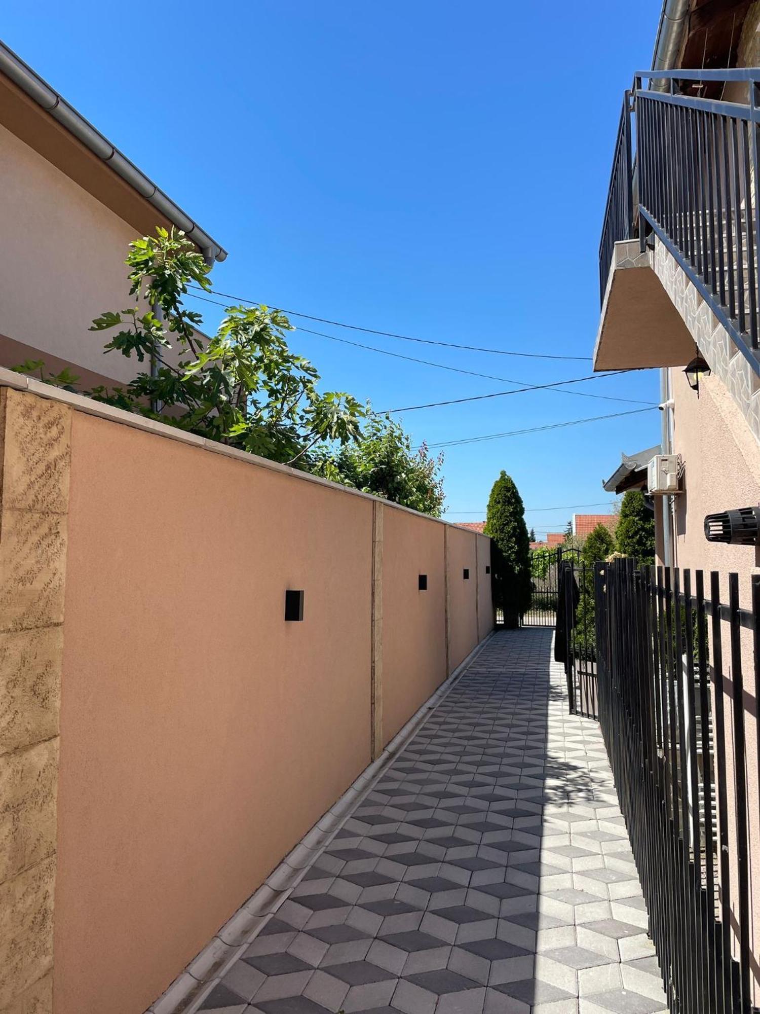 Apartman Diamond Lux Surcin Bagian luar foto