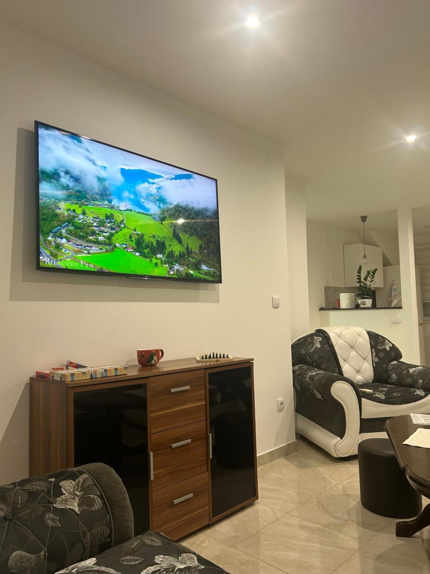Apartman Diamond Lux Surcin Bagian luar foto