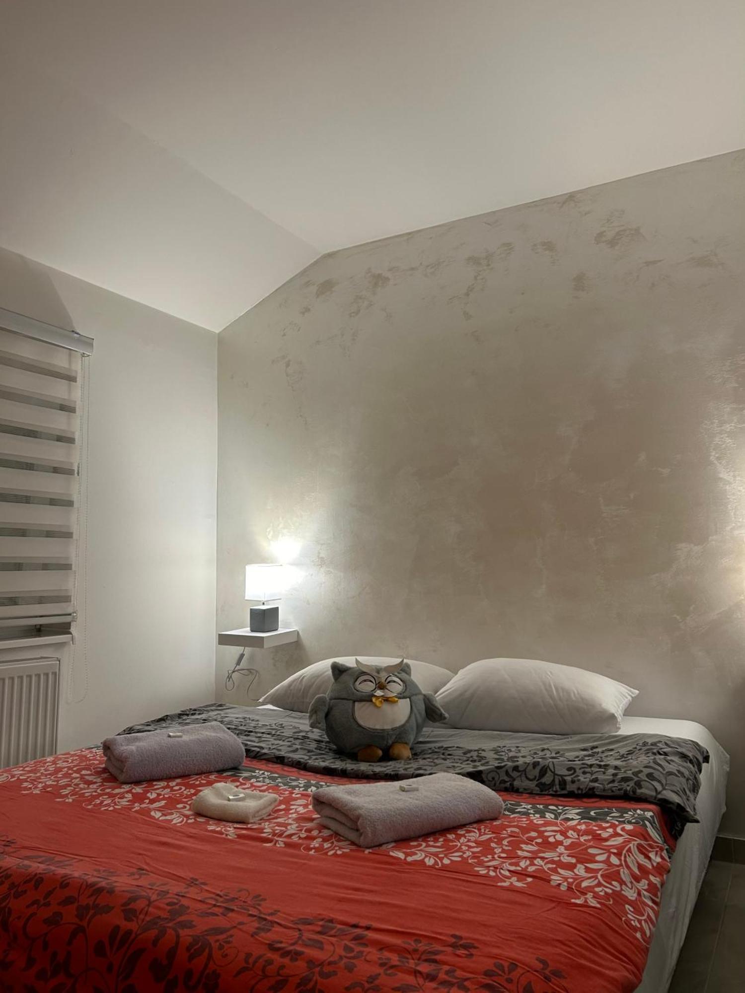 Apartman Diamond Lux Surcin Bagian luar foto