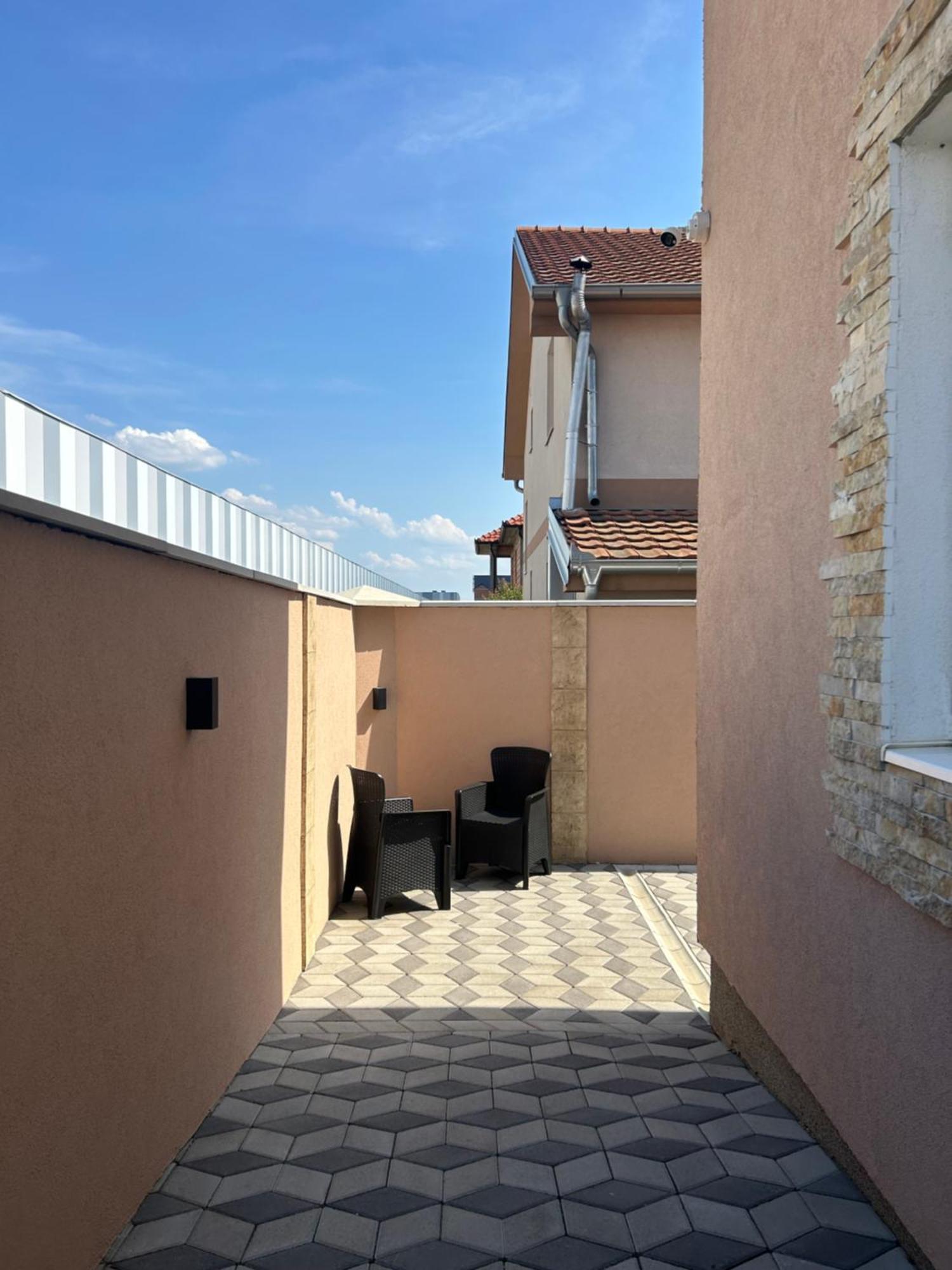 Apartman Diamond Lux Surcin Bagian luar foto