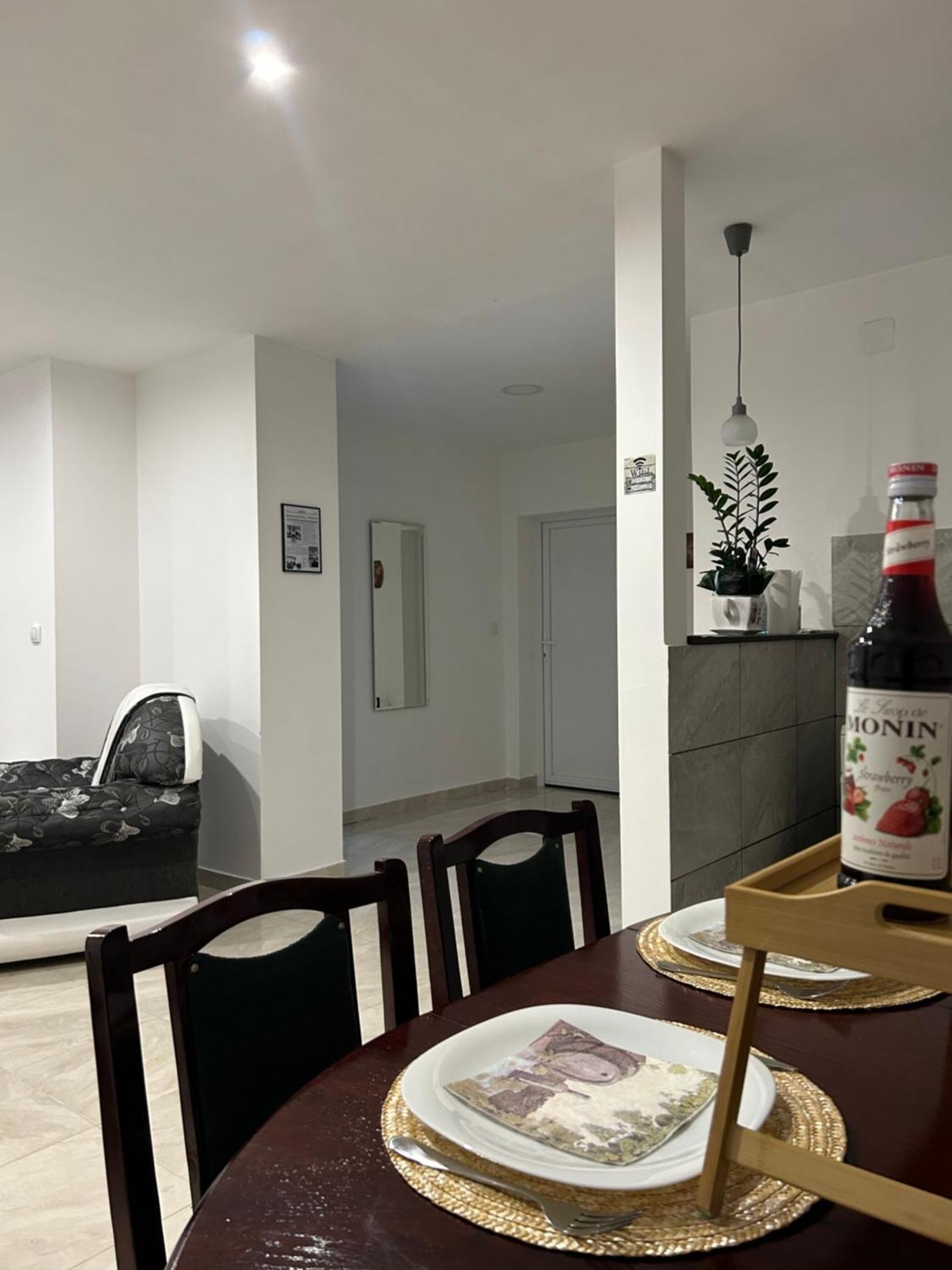 Apartman Diamond Lux Surcin Bagian luar foto